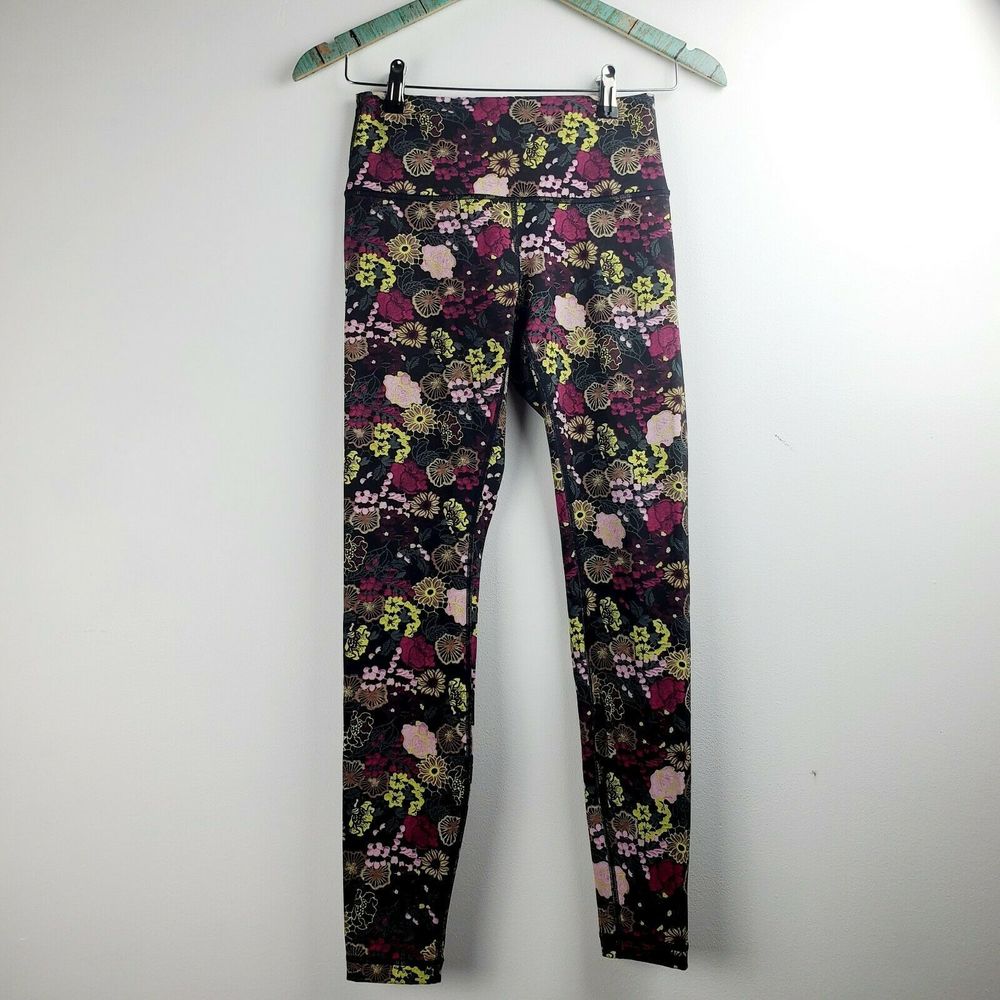 Lululemon Wunder Under Fluorolace Multi 6 28"